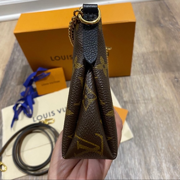 *SOLD*Louis Vuitton Pallas Clutch Noir - Picture 5 of 13